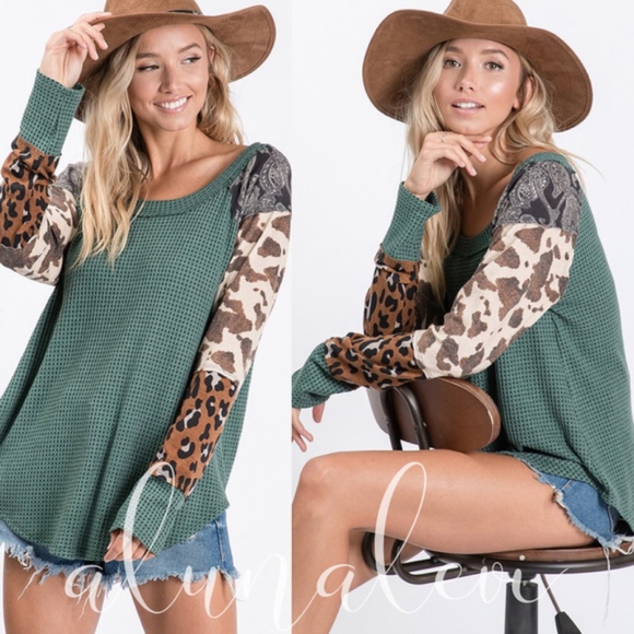 LYDIA Mixed Animal Print Long Sleeve Top - Picture 4 of 4
